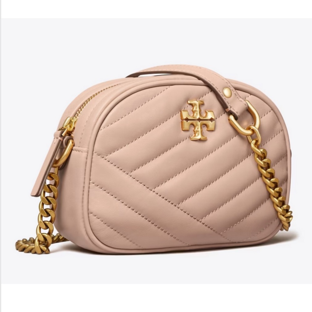Tory Burch Small Kira Chevron Camera Bag in Devon Sand